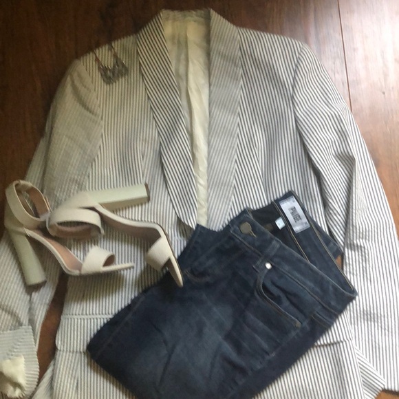 Bespoke Grey and White Seersucker Jacket - Picture 7 of 13